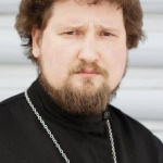 Священник Максим Вараев